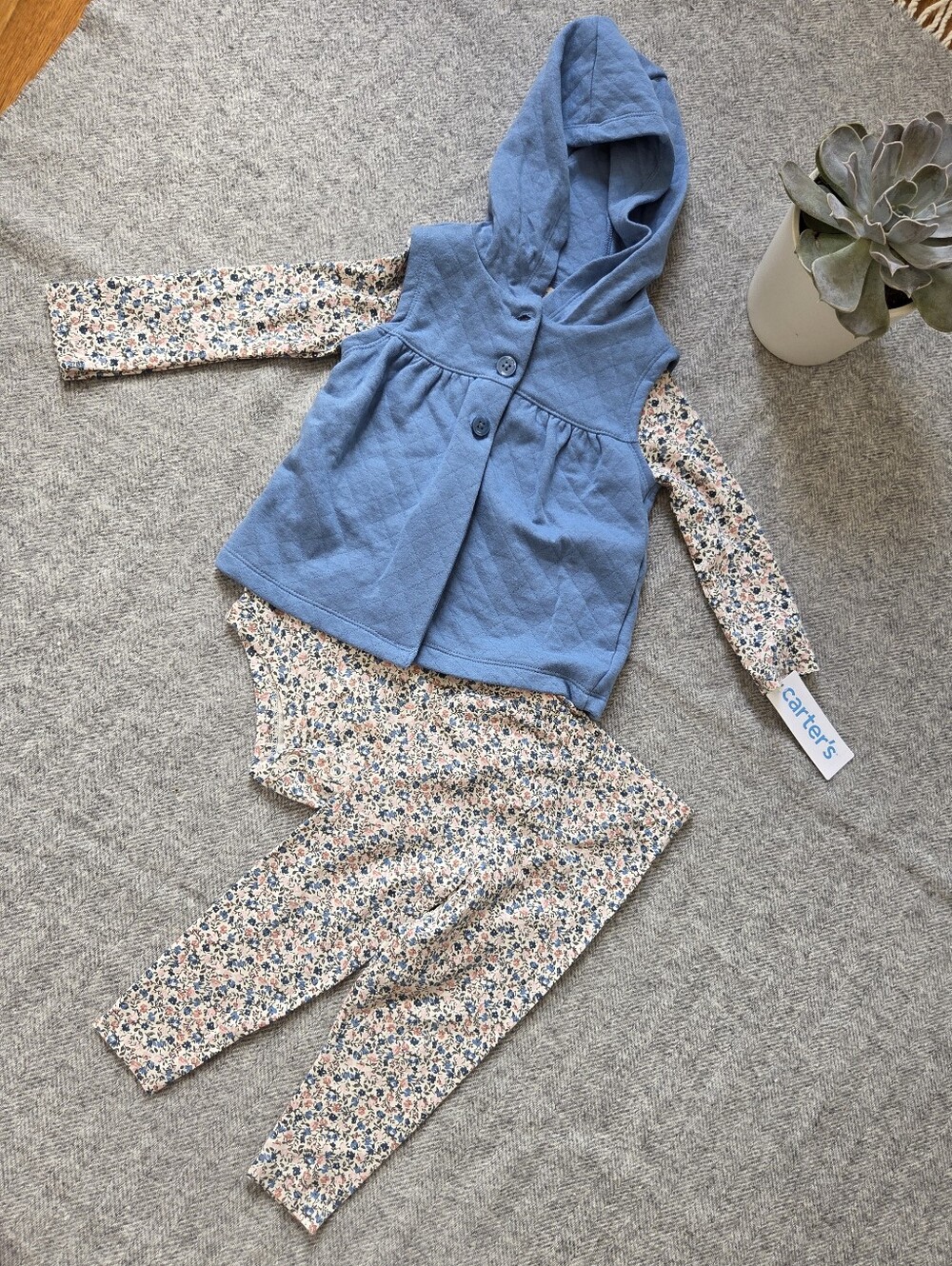 Carter's 3-Piece Outfit Set – Size 18 Months 🌸💙